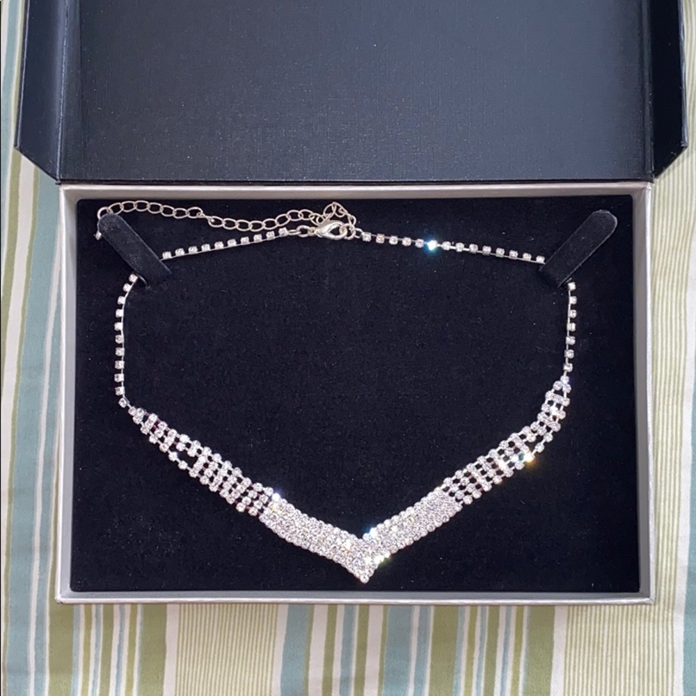 Beautiful Necklace for Evening Wear - Never Worn